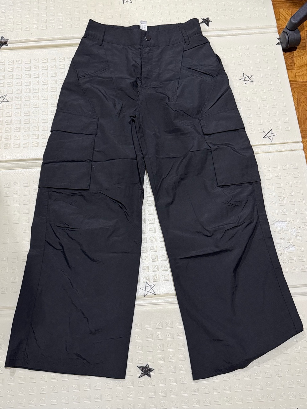 Halara Black Cargo Pants - Classic Utility Style